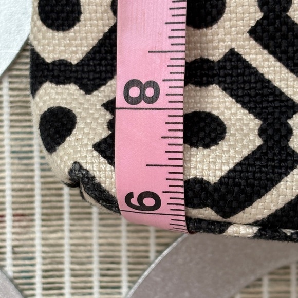 Spartina 449 Black and White Patterned Crossbody Bag With A Little Mark On Front - Picture 15 of 16